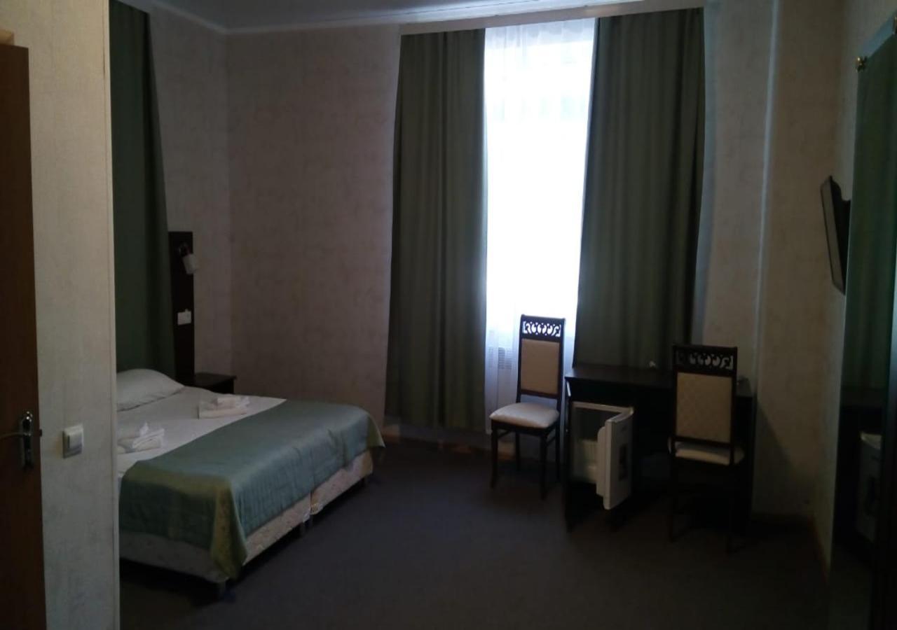"Алмаз" Hotel Tuapse Ngoại thất bức ảnh